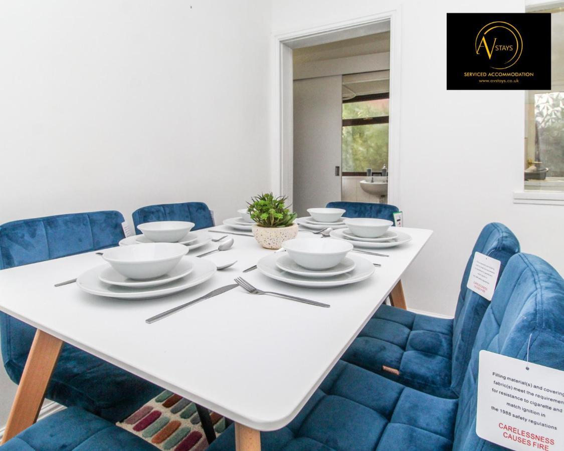 Modern House By Av Stays Short Lets & Serviced Accommodation St Helens St Helens (Merseyside) Exterior photo