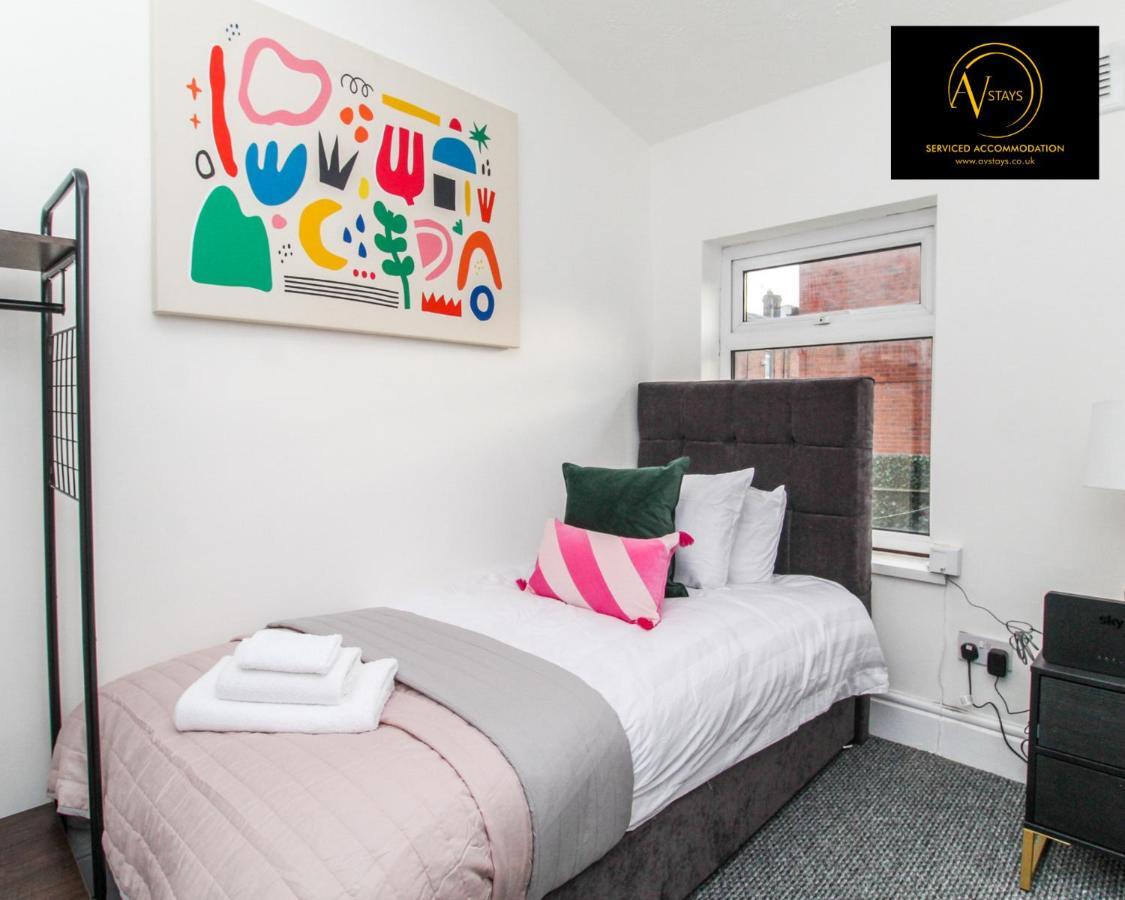 Modern House By Av Stays Short Lets & Serviced Accommodation St Helens St Helens (Merseyside) Exterior photo
