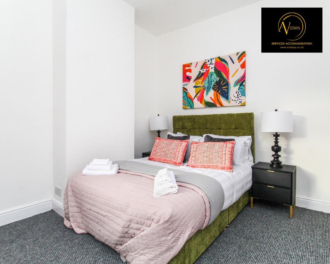Modern House By Av Stays Short Lets & Serviced Accommodation St Helens St Helens (Merseyside) Exterior photo