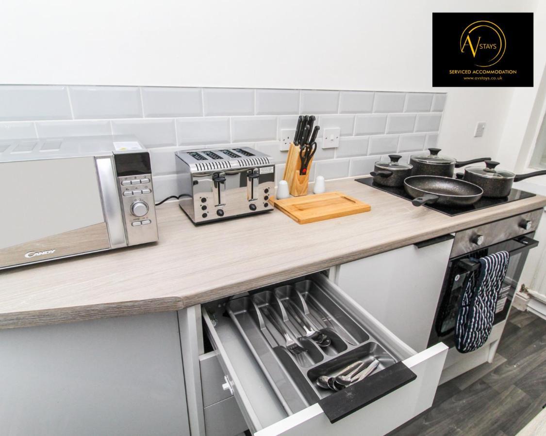 Modern House By Av Stays Short Lets & Serviced Accommodation St Helens St Helens (Merseyside) Exterior photo