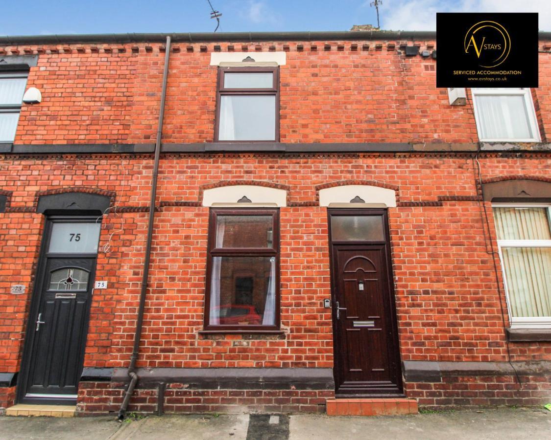 Modern House By Av Stays Short Lets & Serviced Accommodation St Helens St Helens (Merseyside) Exterior photo